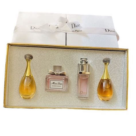 coffret parfum miniature dior|christian Dior mini perfume set.